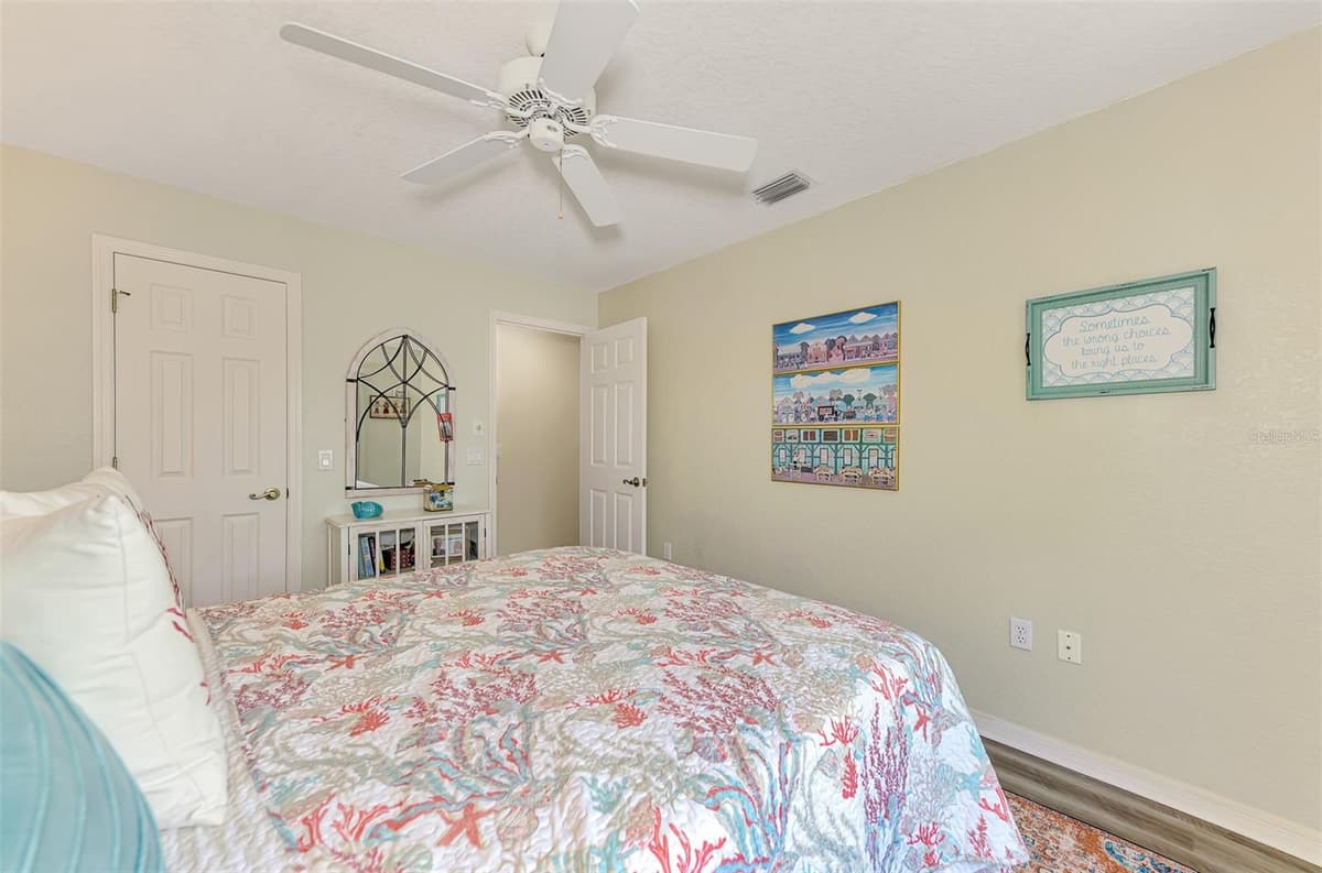 8252 PARKSIDE DRIVE — photo 44 of 82