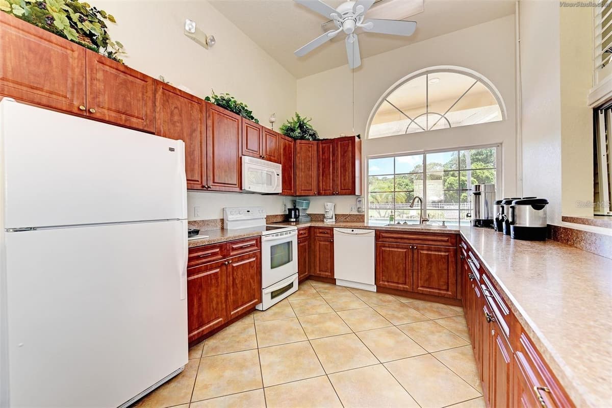8252 PARKSIDE DRIVE — photo 80 of 82