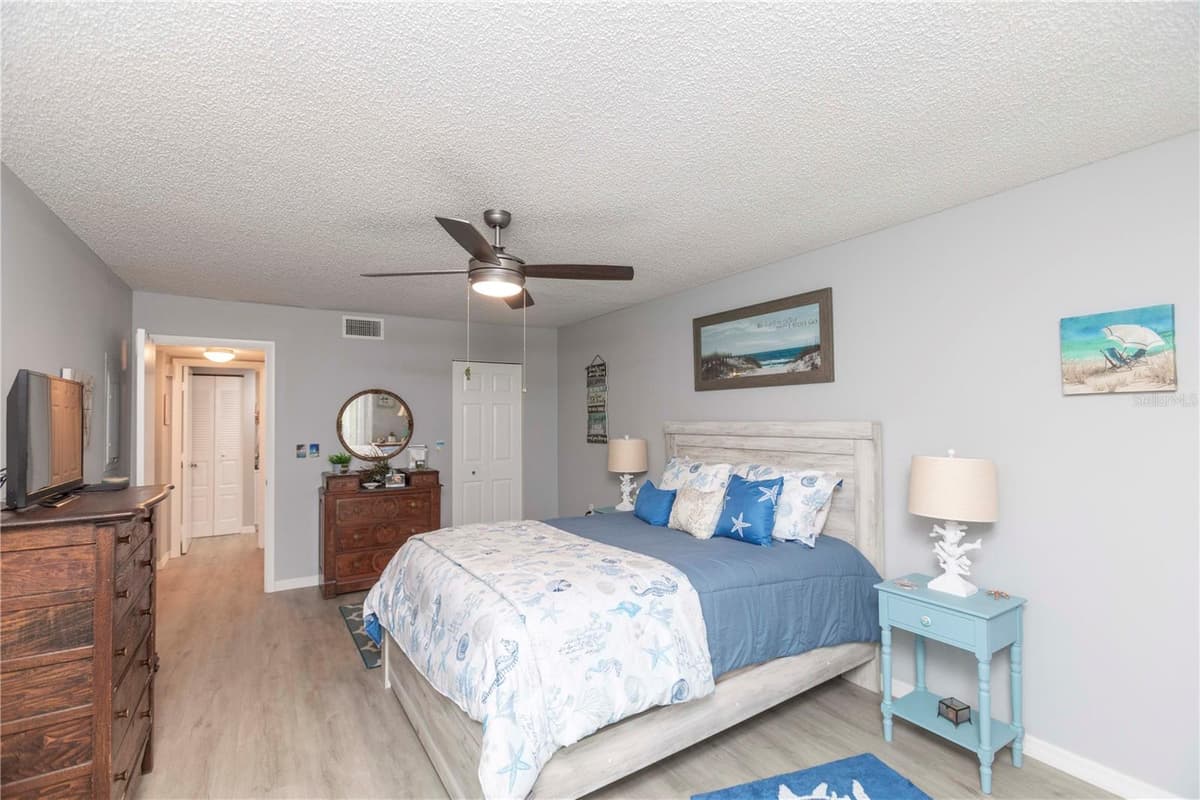 11140 CARRIAGE HILL DRIVE — photo 18 of 43