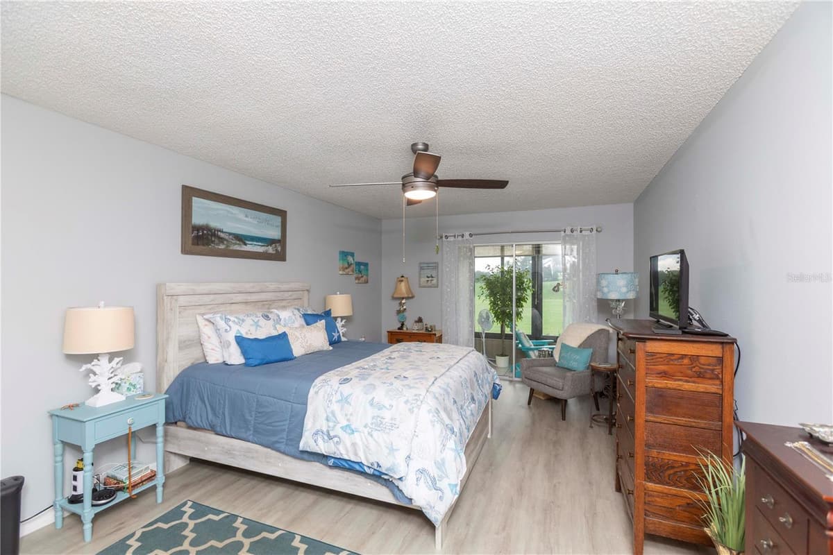 11140 CARRIAGE HILL DRIVE — photo 17 of 43
