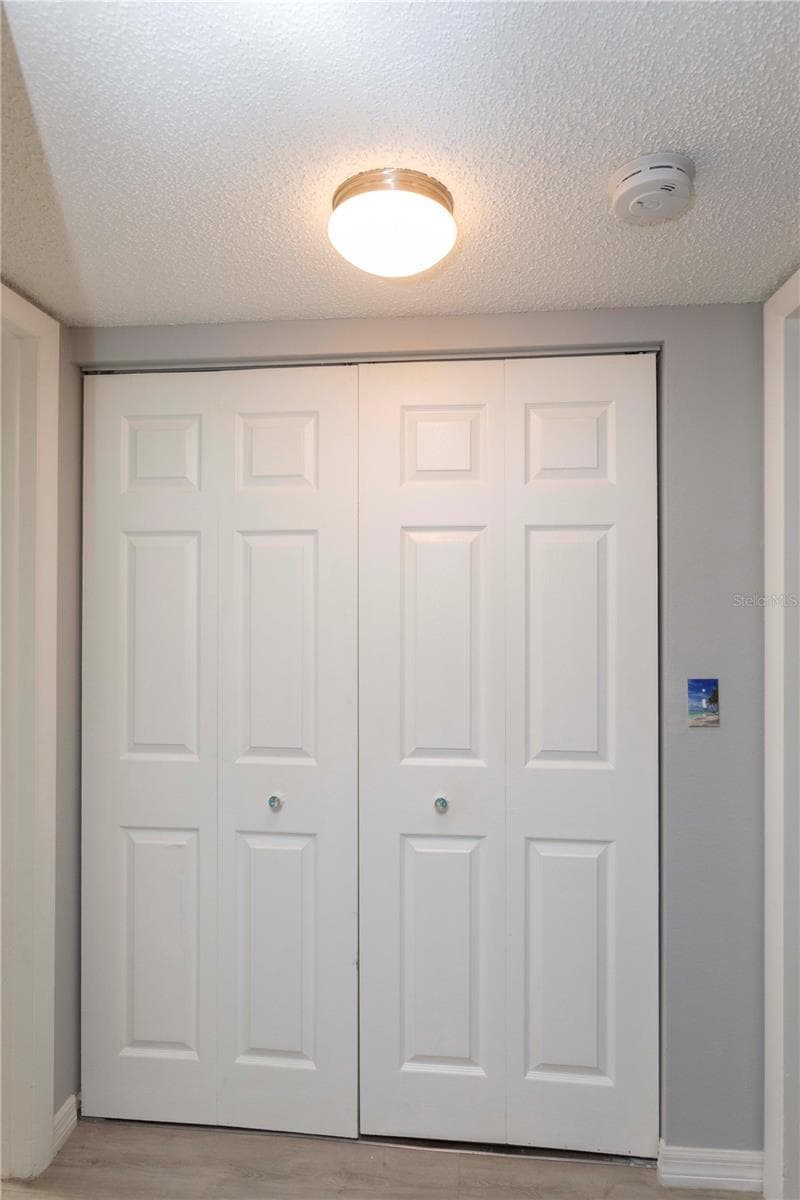 11140 CARRIAGE HILL DRIVE — photo 14 of 43