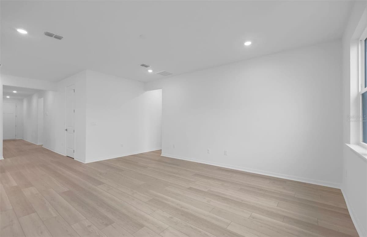 83 LAKE MANATEE DRIVE — photo 18 of 37