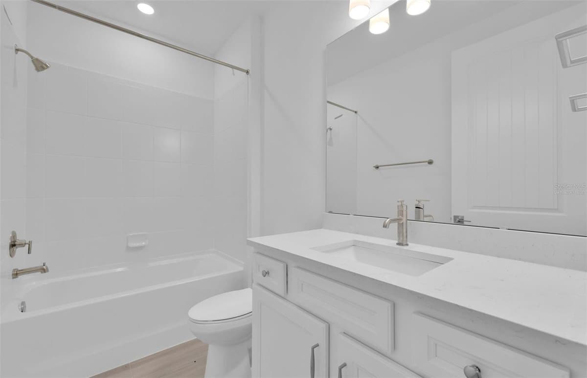 83 LAKE MANATEE DRIVE — photo 14 of 37