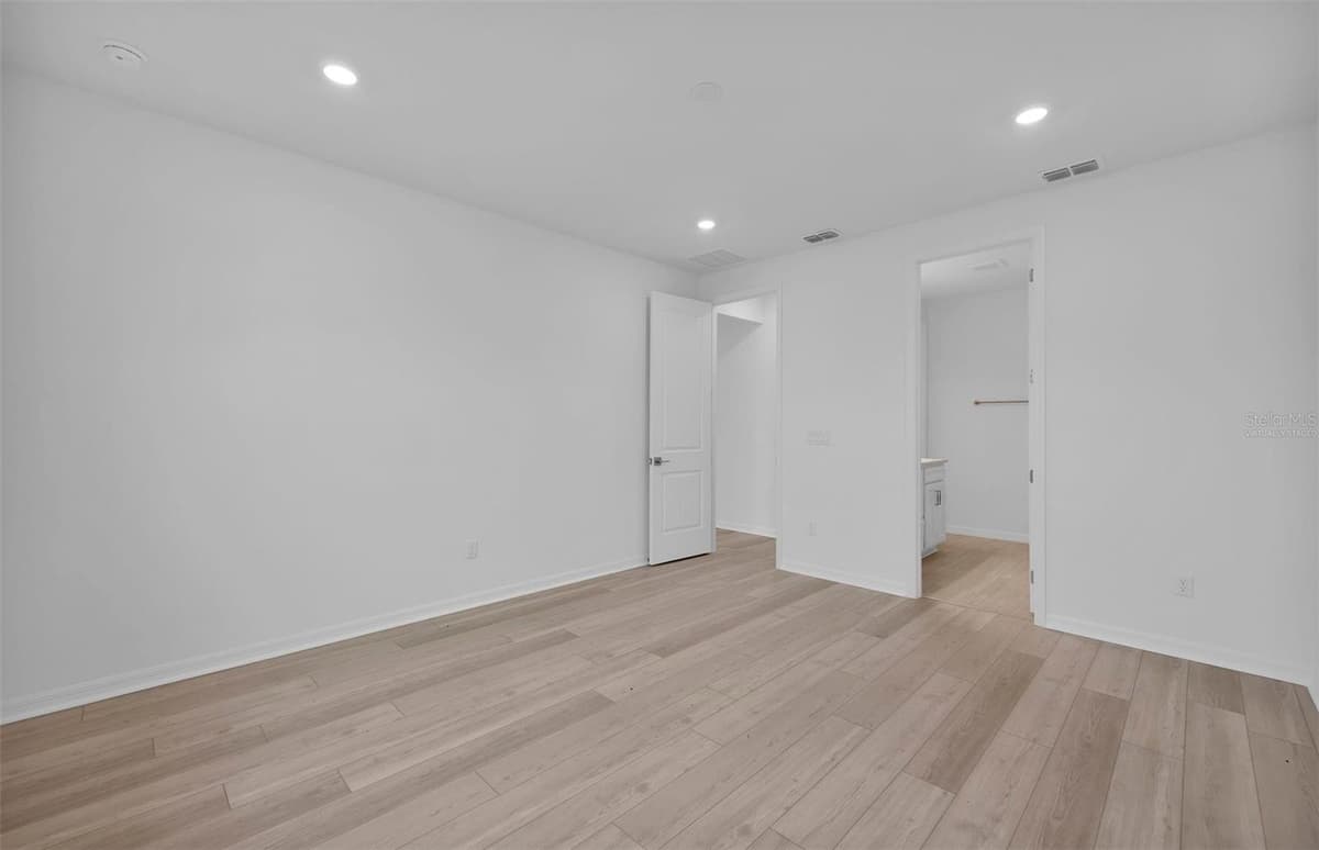 83 LAKE MANATEE DRIVE — photo 19 of 37