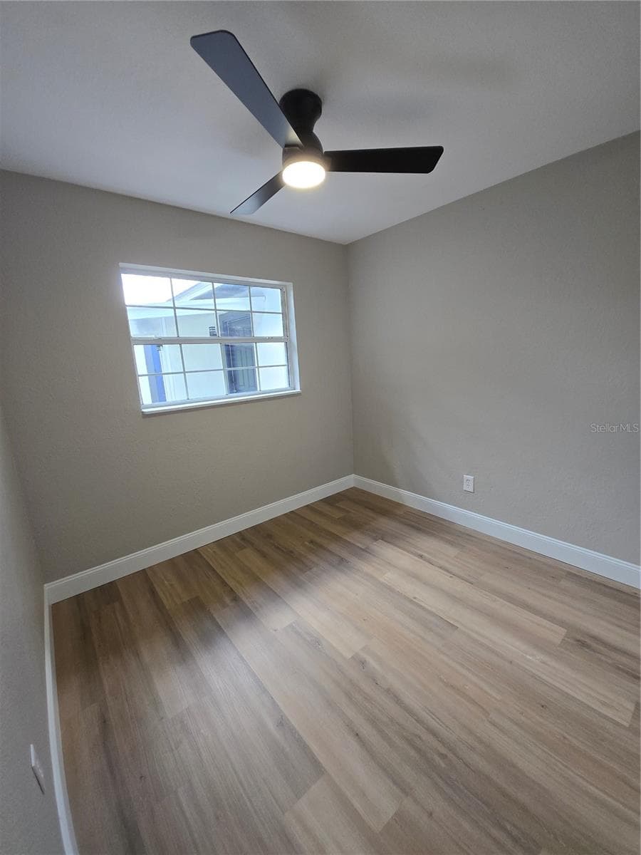 37406 VISTA DRIVE — photo 11 of 16