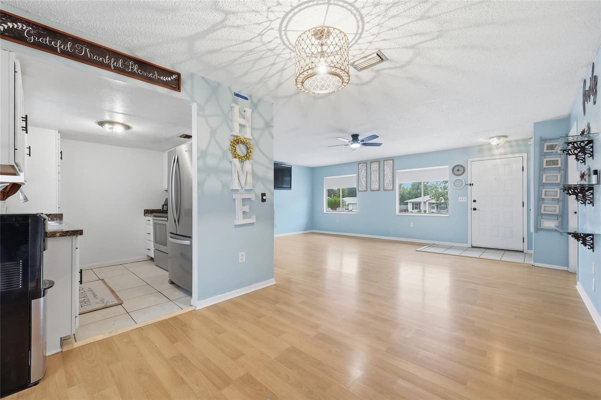 1025 PARK AVENUE — photo 10 of 39