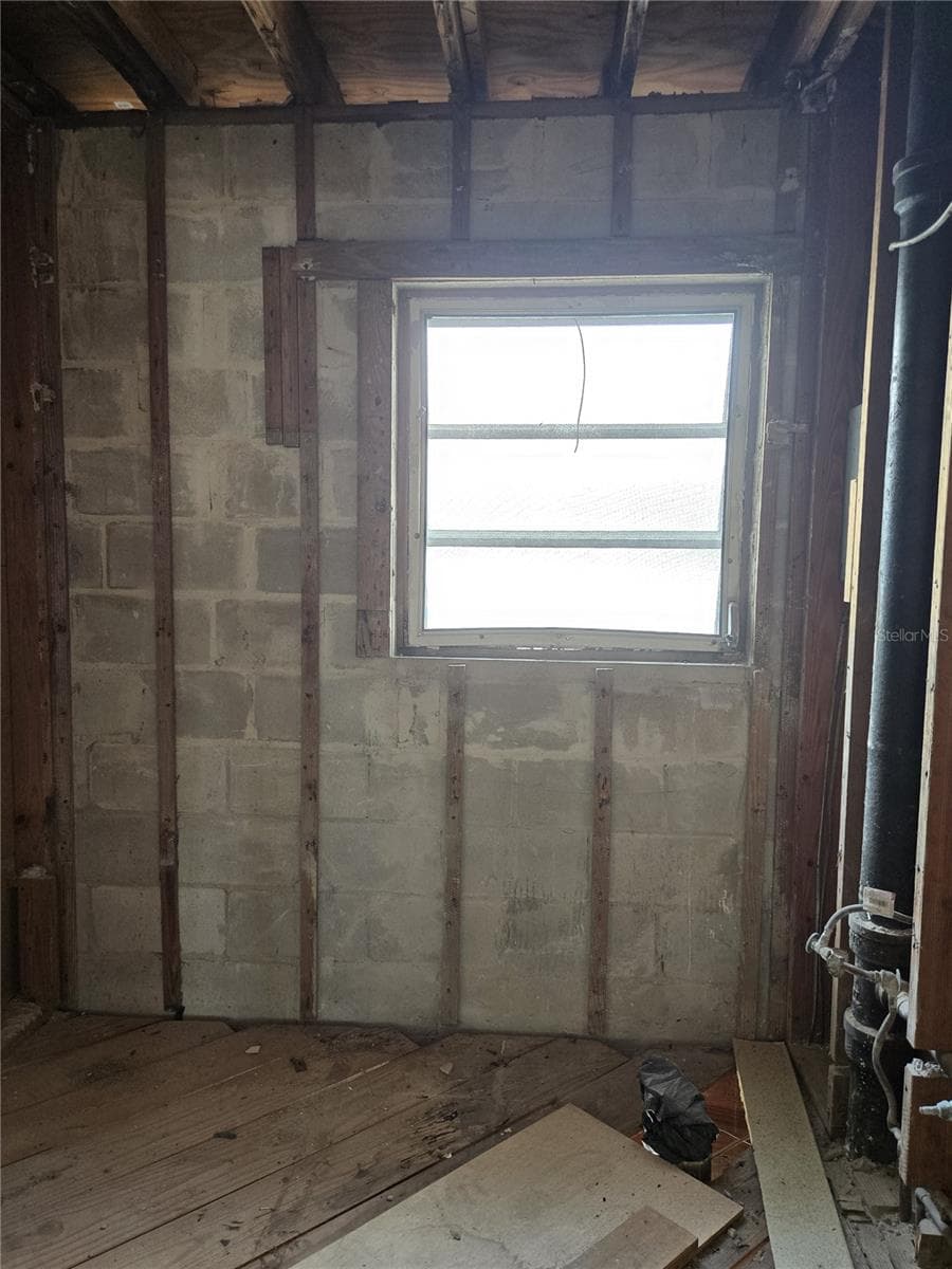 1216 FRANKLIN CIRCLE — photo 13 of 16