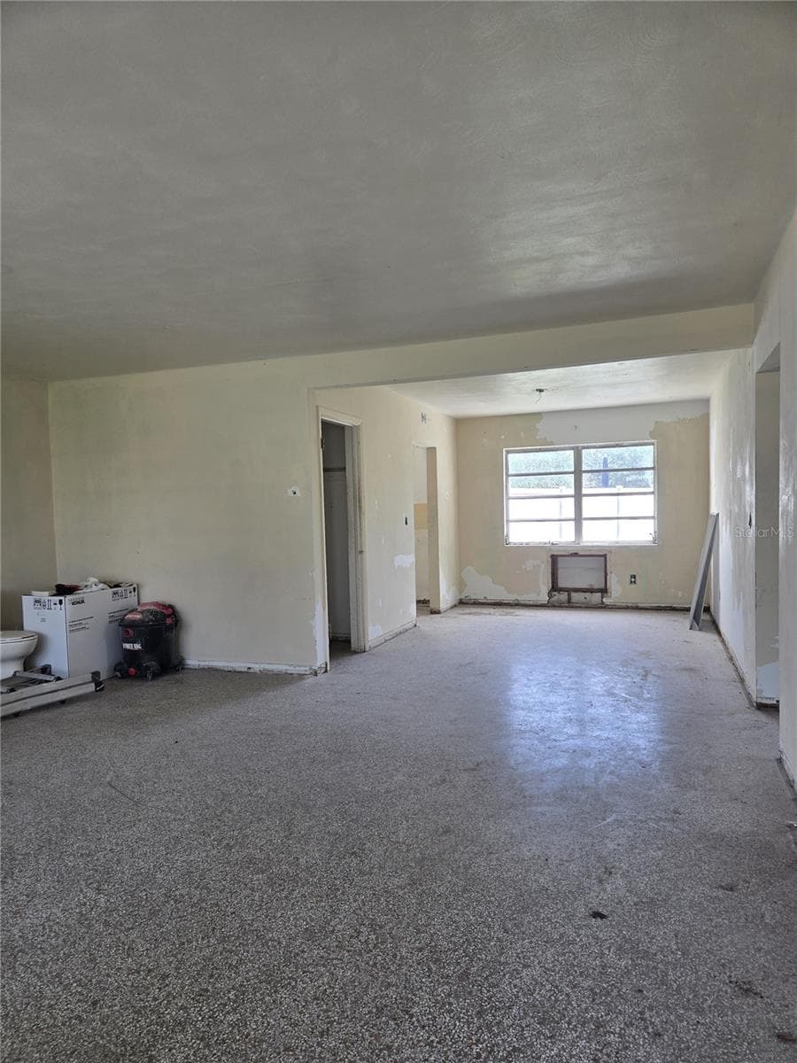 1216 FRANKLIN CIRCLE — photo 4 of 16