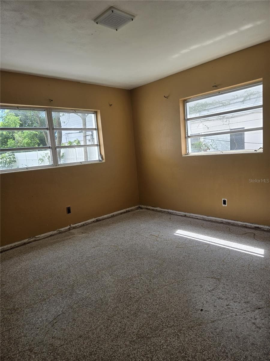 1216 FRANKLIN CIRCLE — photo 3 of 16