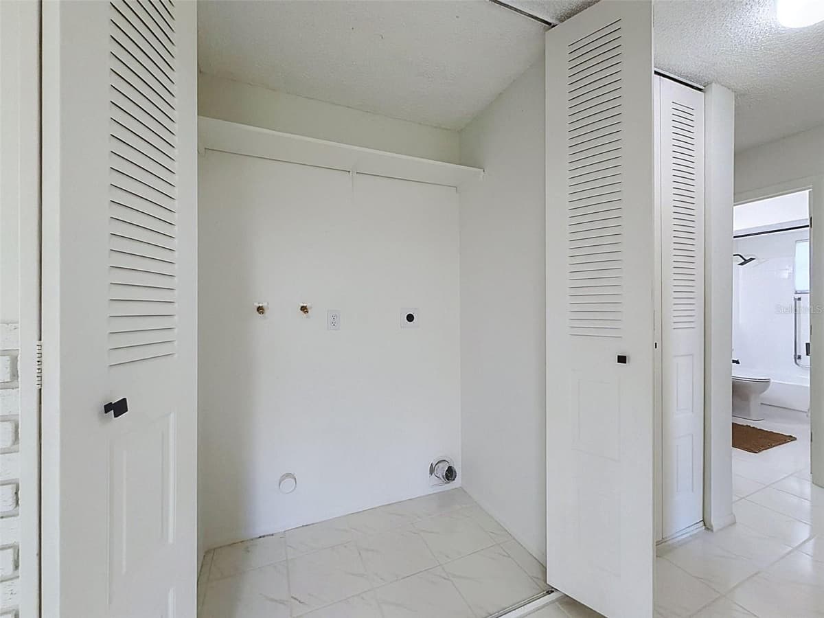 10819 LOS SANTOS DR — photo 18 of 22