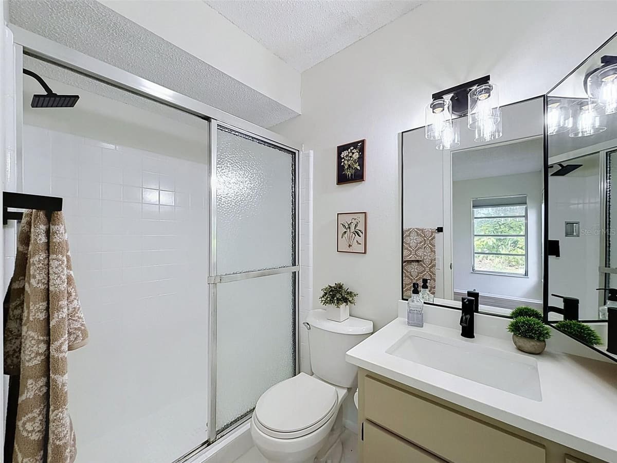 10819 LOS SANTOS DR — photo 17 of 22