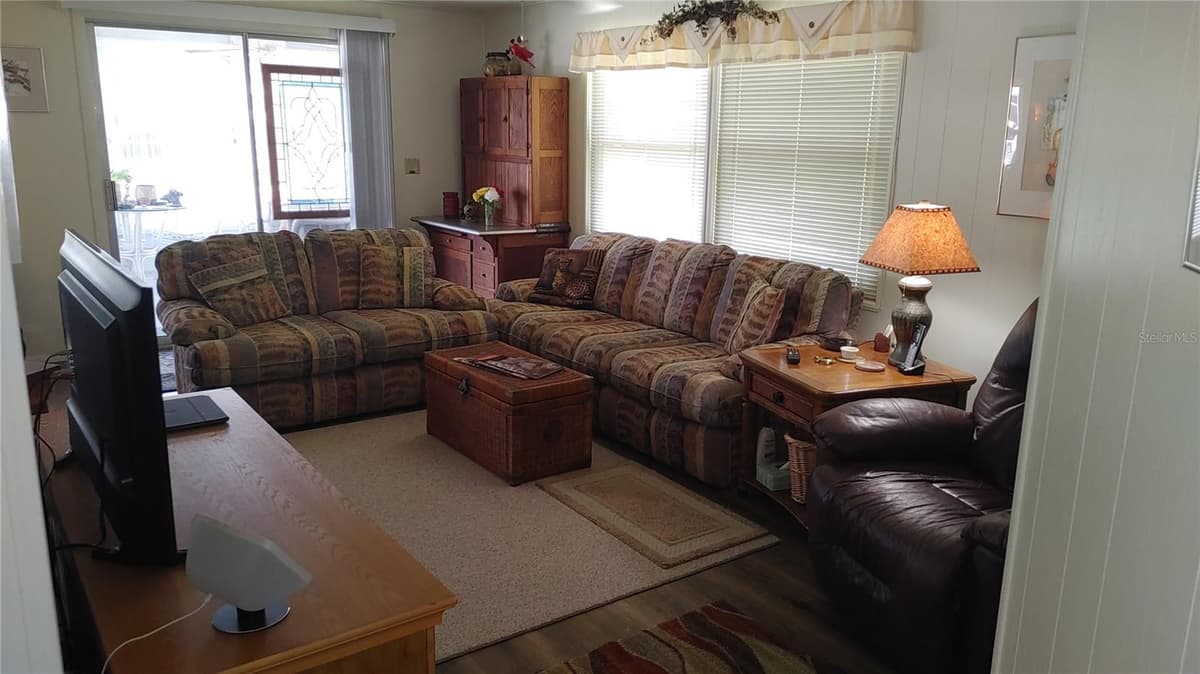 104 CALADIUM STREET — photo 7 of 26