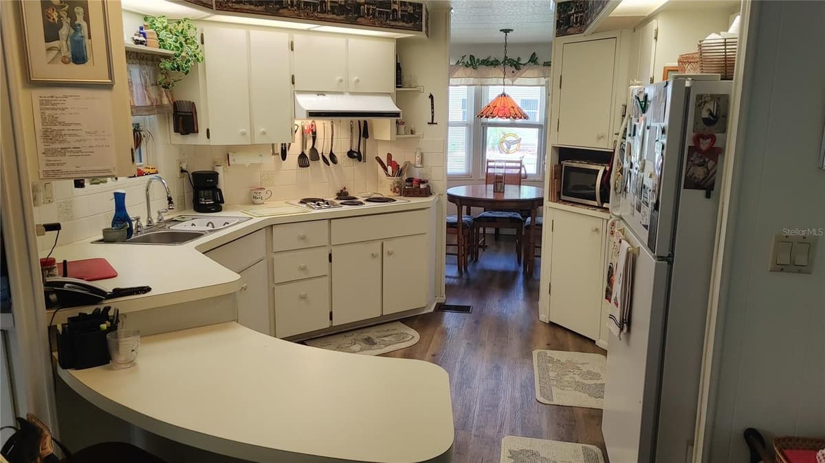 104 CALADIUM STREET — photo 3 of 26