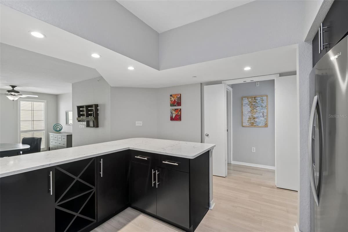 410 ARMENIA AVENUE — photo 4 of 44