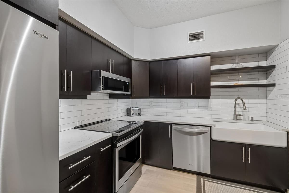 410 ARMENIA AVENUE — photo 8 of 44