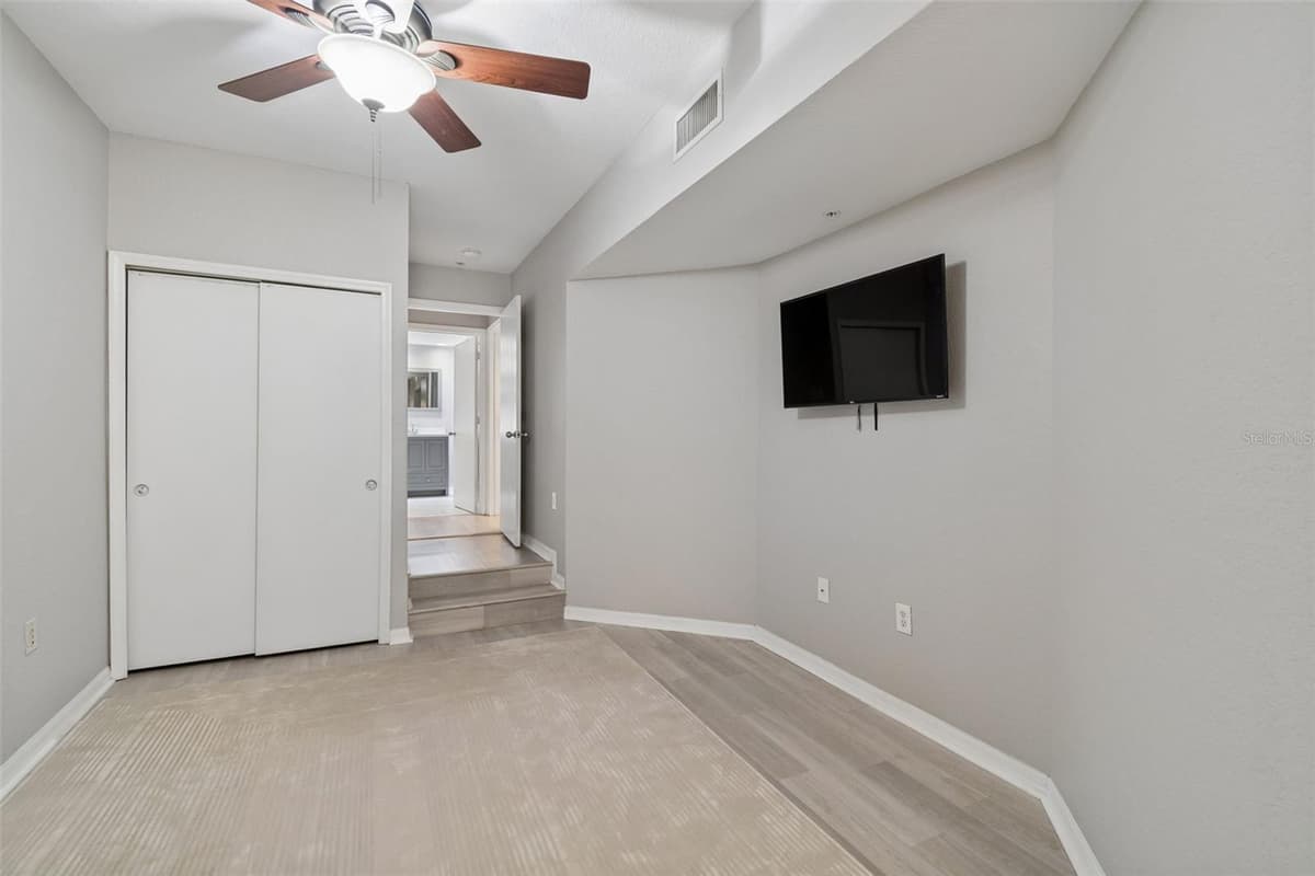 410 ARMENIA AVENUE — photo 33 of 44
