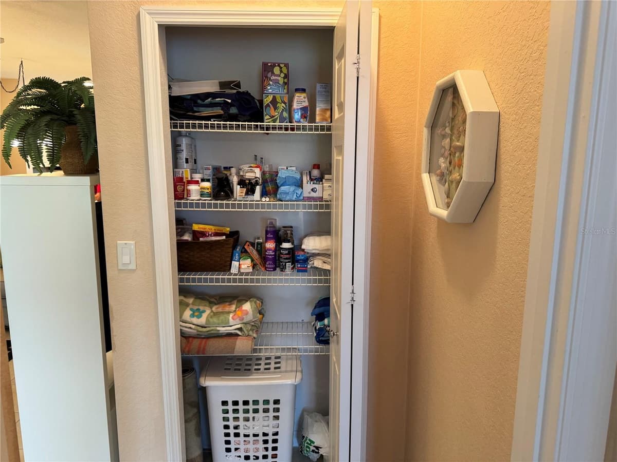 2427 MAGNOLIA CIRCLE — photo 23 of 82