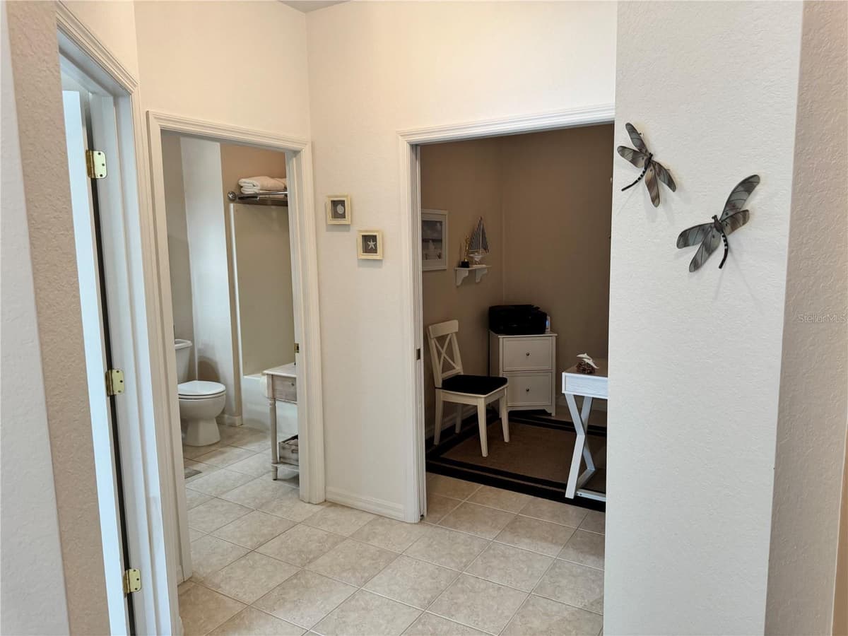 2427 MAGNOLIA CIRCLE — photo 37 of 82