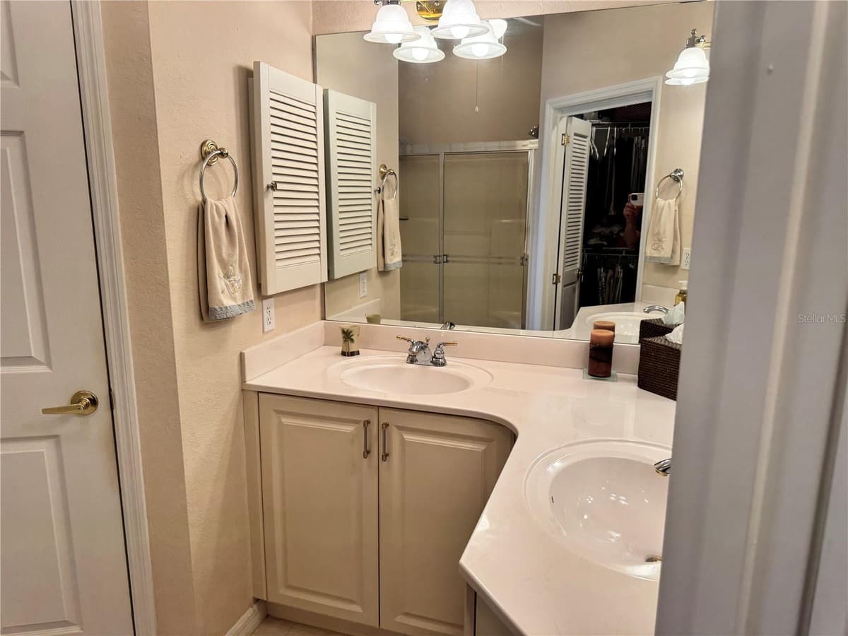 2427 MAGNOLIA CIRCLE — photo 31 of 82