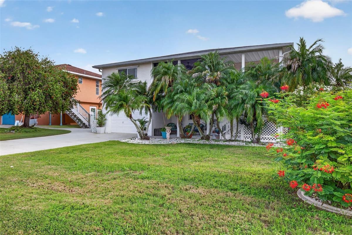 7611 MAKO DRIVE — photo 13 of 80