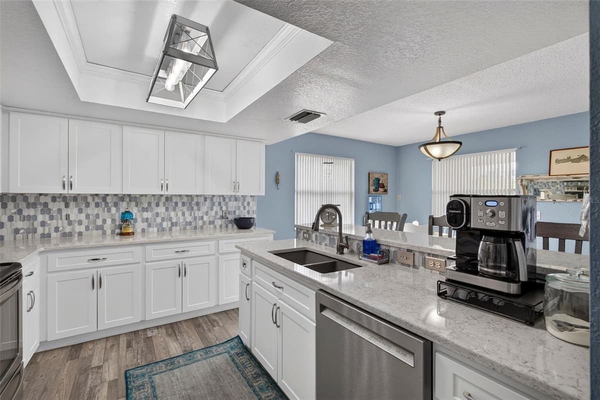 7611 MAKO DRIVE — photo 30 of 80