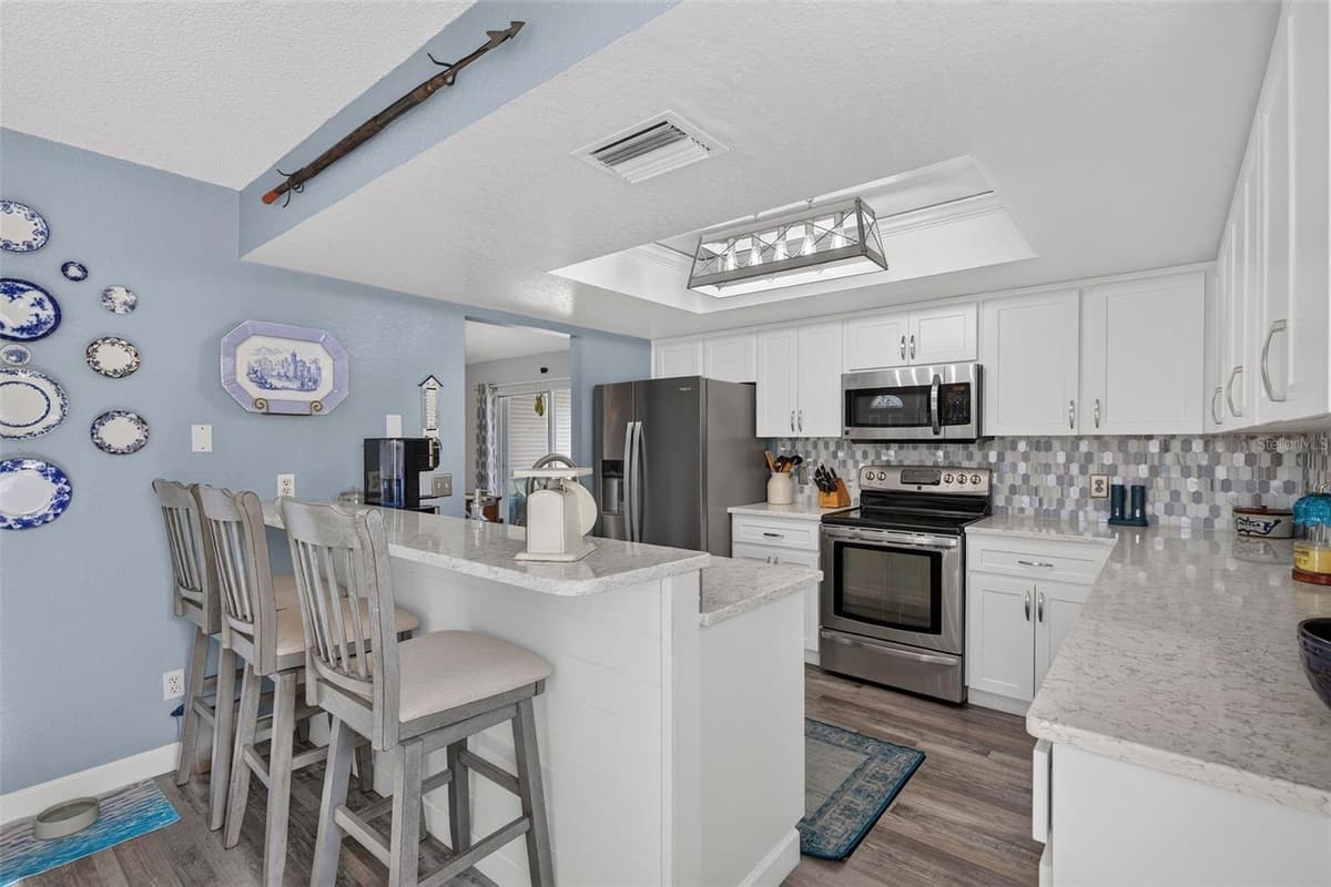 7611 MAKO DRIVE — photo 26 of 80