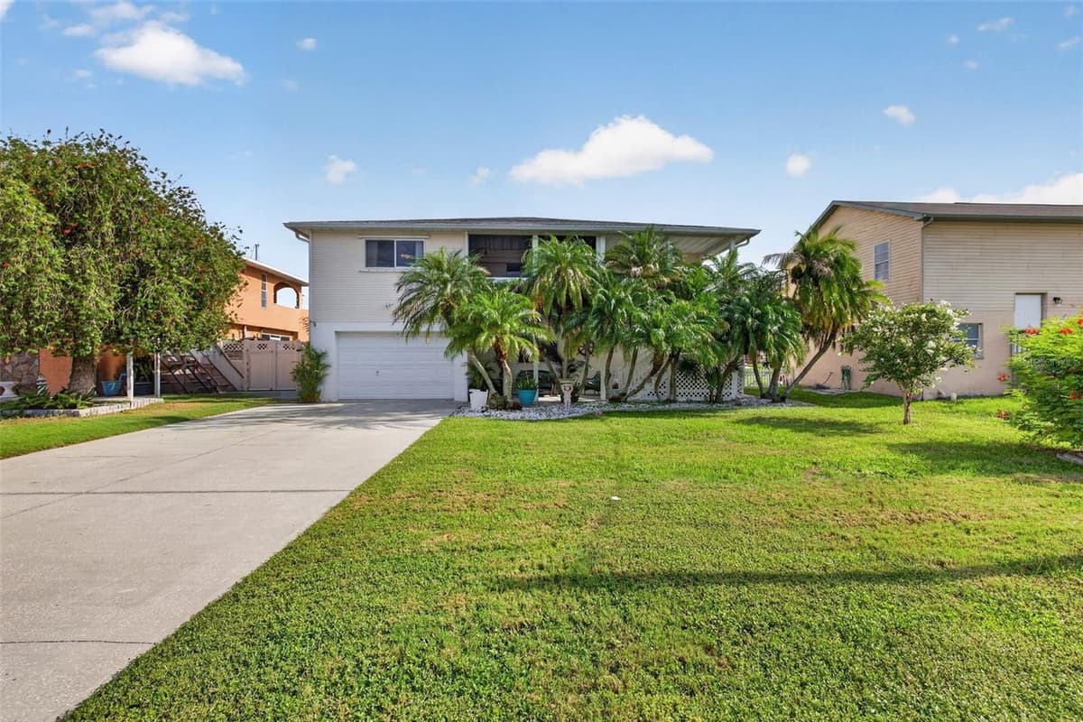 7611 MAKO DRIVE — photo 14 of 80