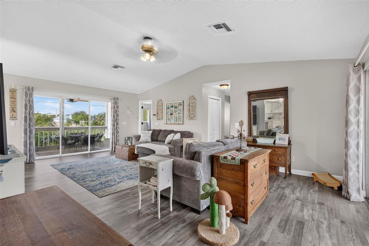 7611 MAKO DRIVE — photo 20 of 80