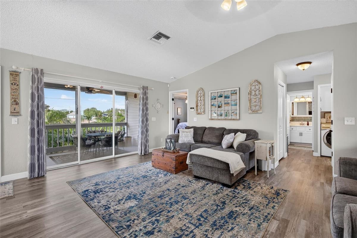 7611 MAKO DRIVE — photo 31 of 80