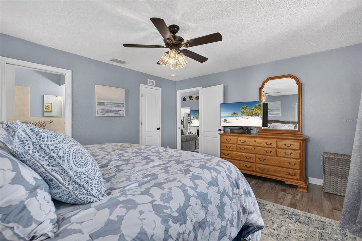 7611 MAKO DRIVE — photo 35 of 80