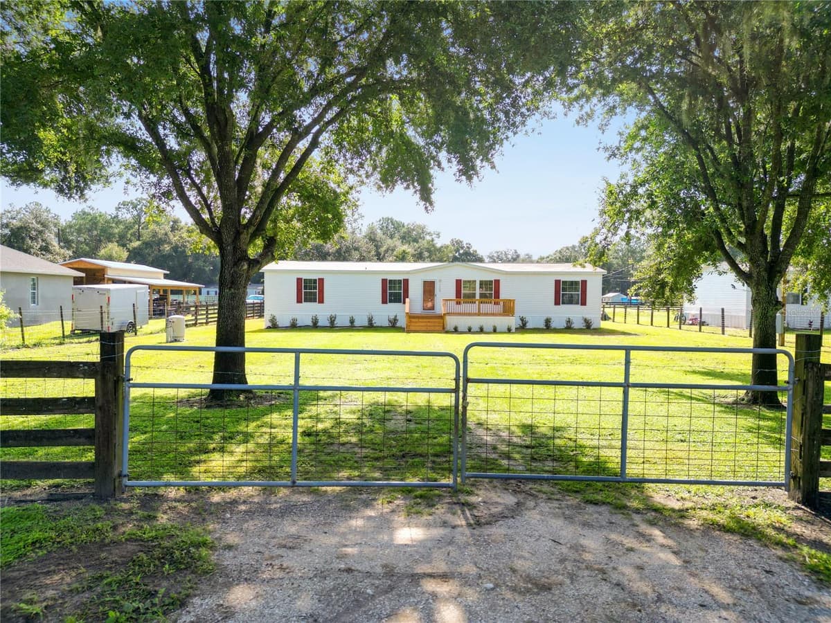 7103 GLEN MEADOW DRIVE — photo 3 of 62