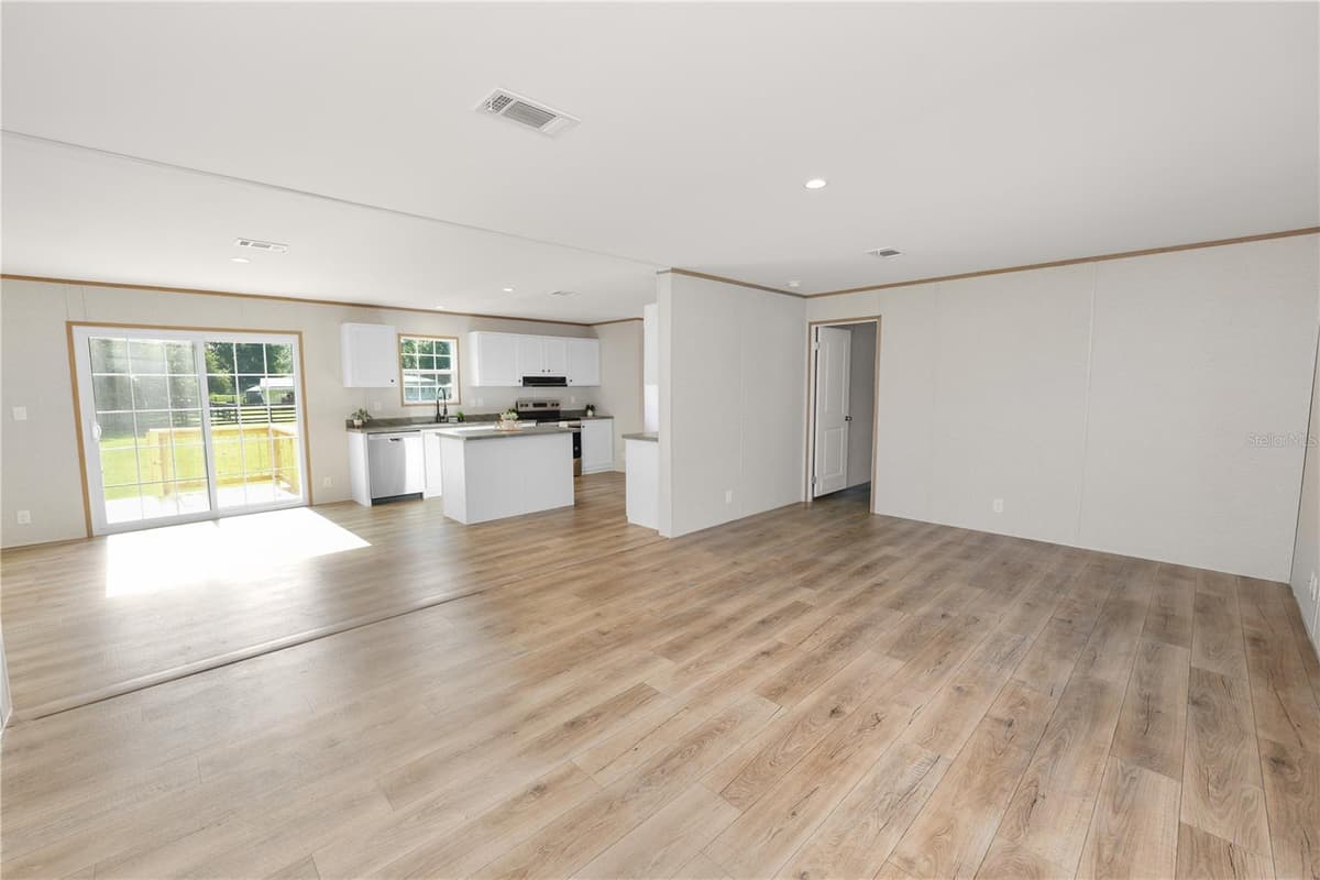 7103 GLEN MEADOW DRIVE — photo 13 of 62