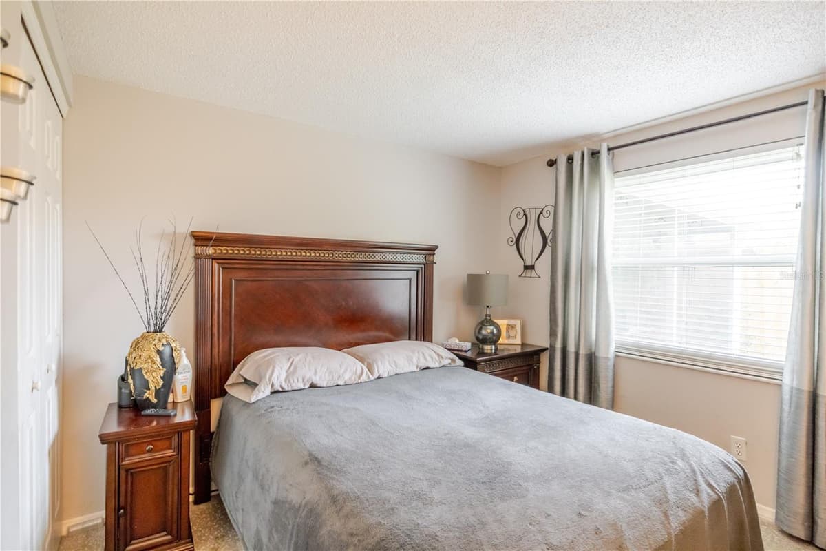 10118 HUNTERS POINT COURT — photo 14 of 38