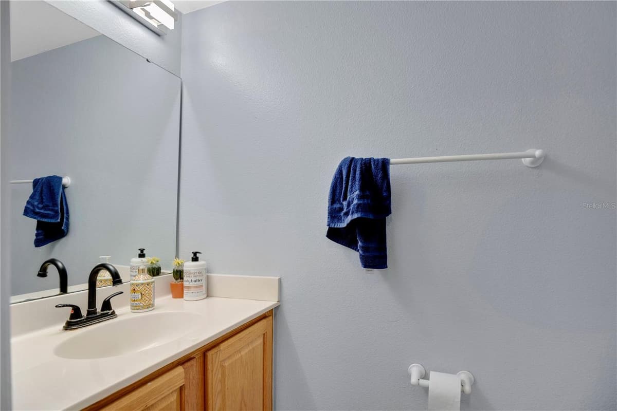 3230 ERSKINE DRIVE — photo 20 of 39