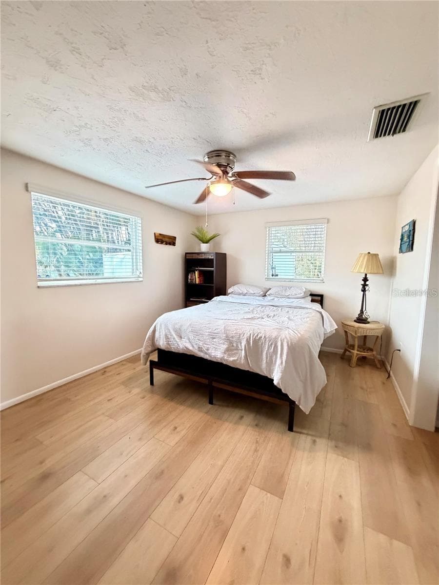 1322 PINELLAS AVENUE — photo 10 of 17