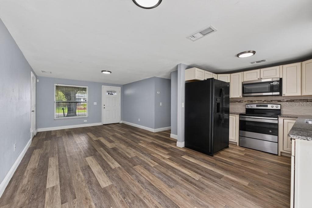 3417 DANNY BRYAN BOULEVARD — photo 7 of 42
