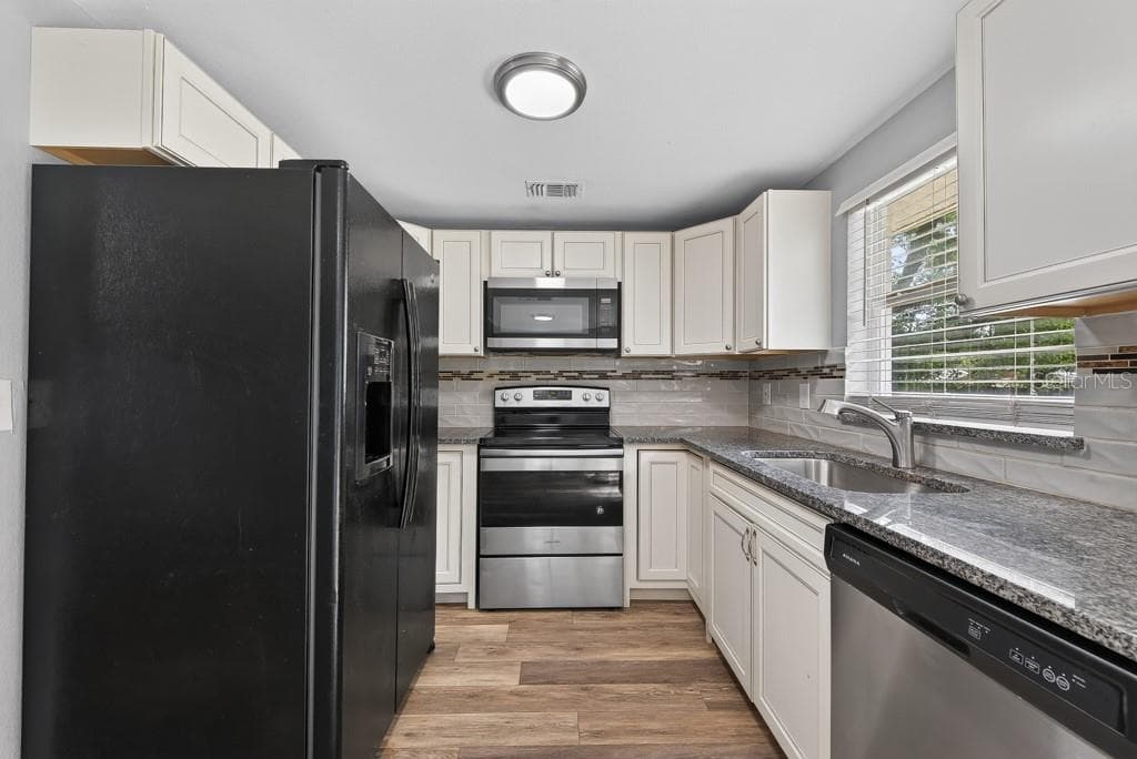 3417 DANNY BRYAN BOULEVARD — photo 15 of 42