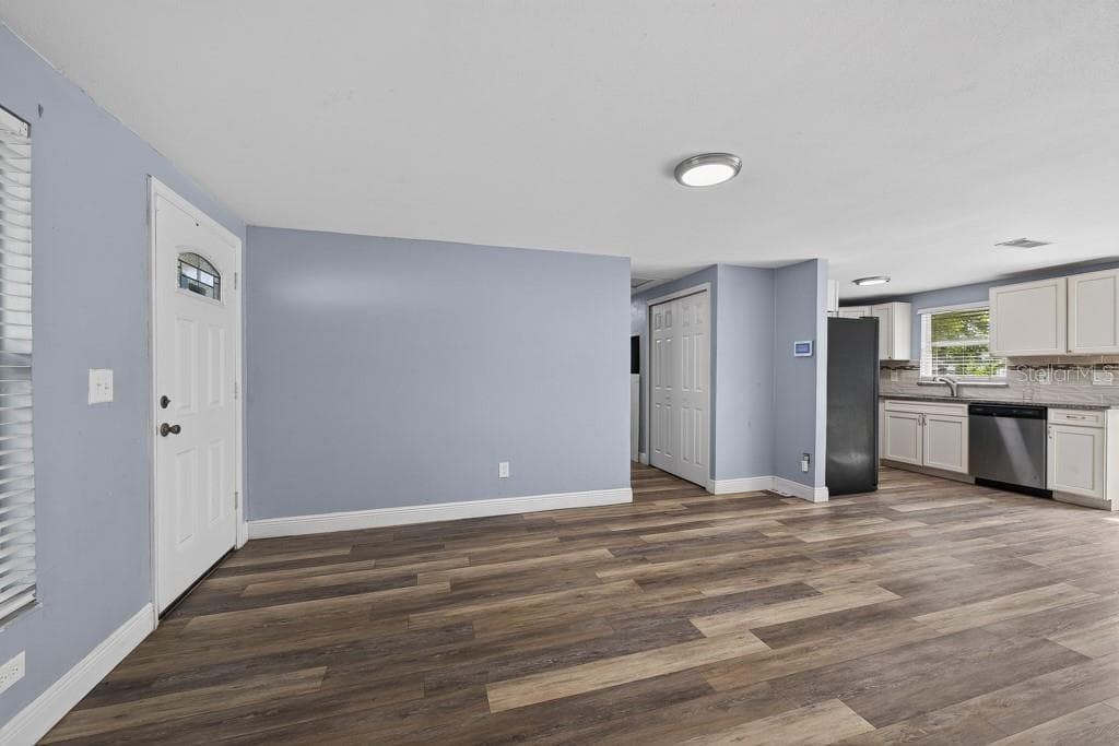 3417 DANNY BRYAN BOULEVARD — photo 9 of 42