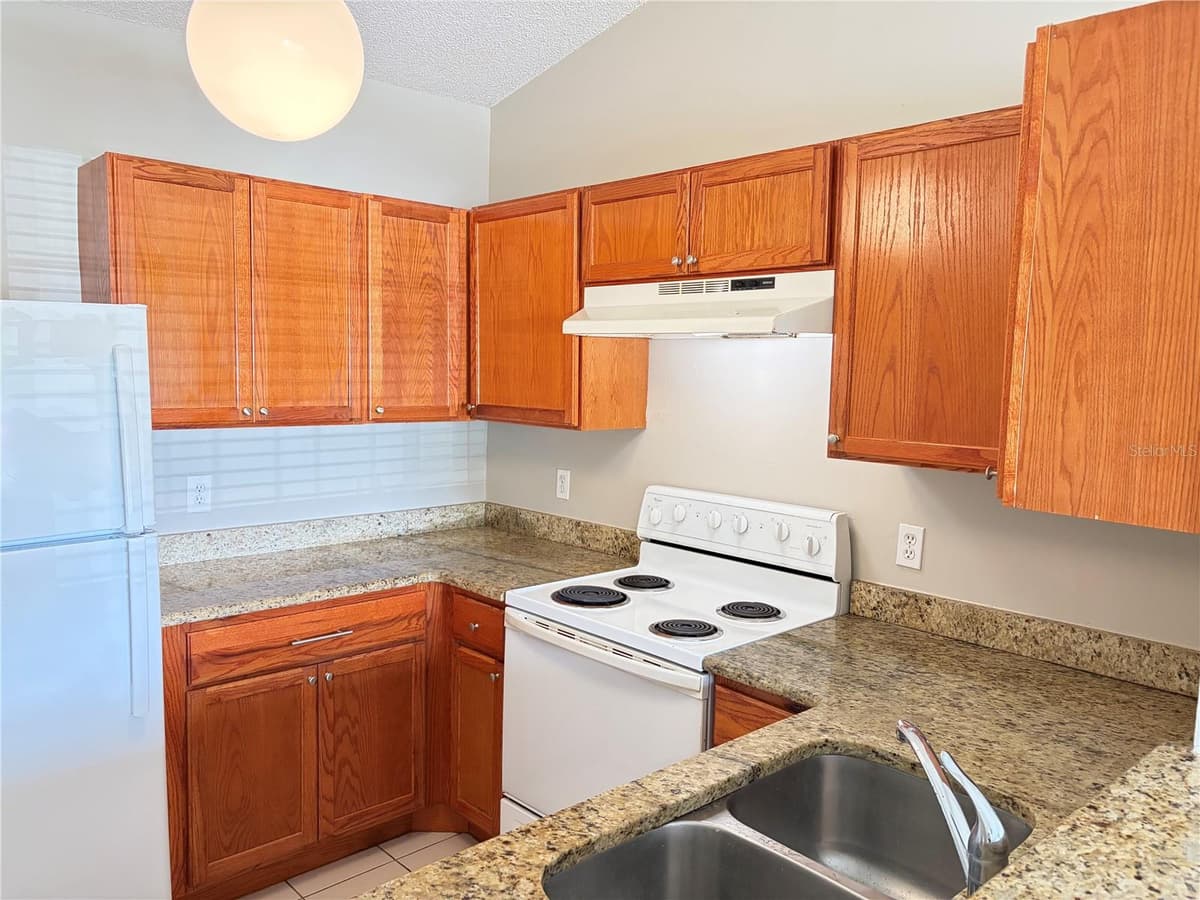1224 ROMA COURT — photo 5 of 13