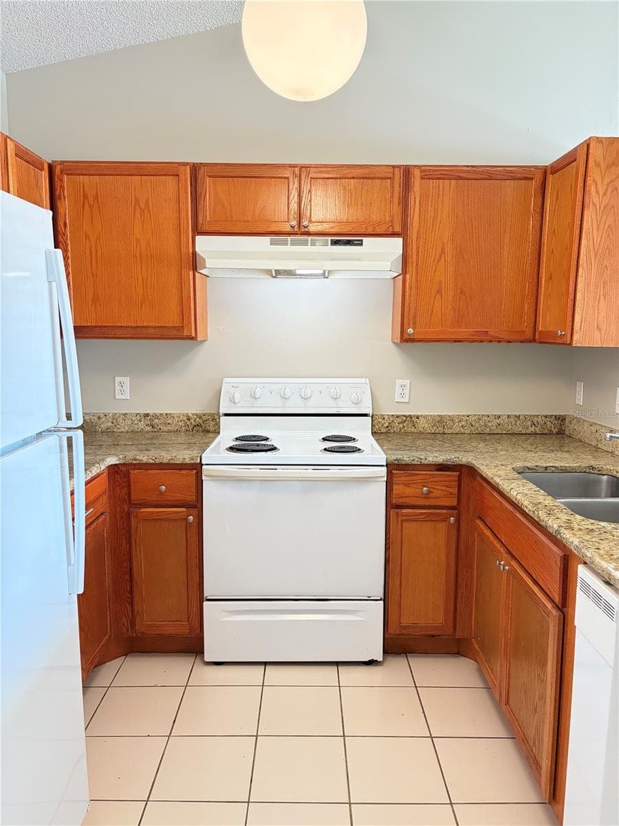 1224 ROMA COURT — photo 4 of 13