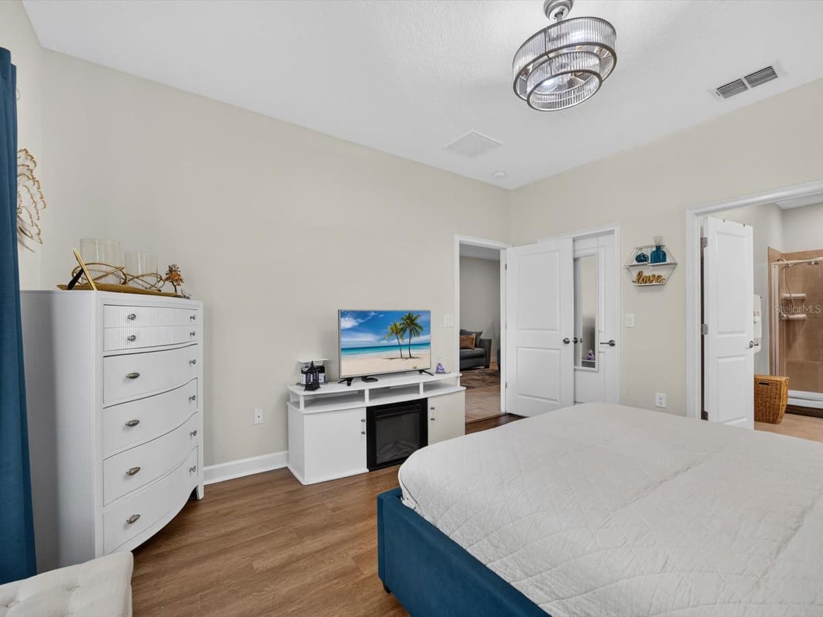 3530 FAIRWATERS COURT — photo 17 of 55