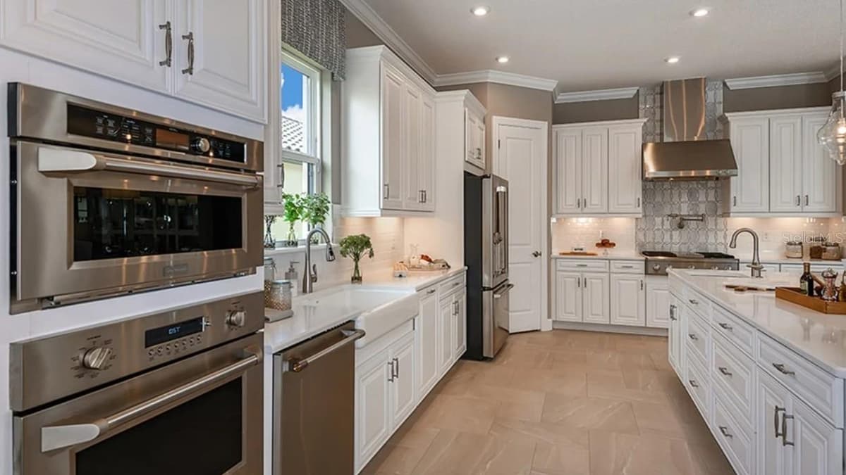 29680 IMPERATI BOULEVARD — photo 7 of 39