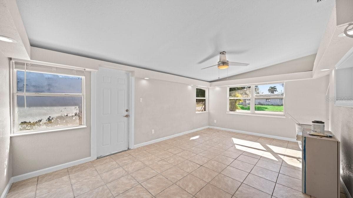 170 POINSETTIA CIRCLE — photo 5 of 17
