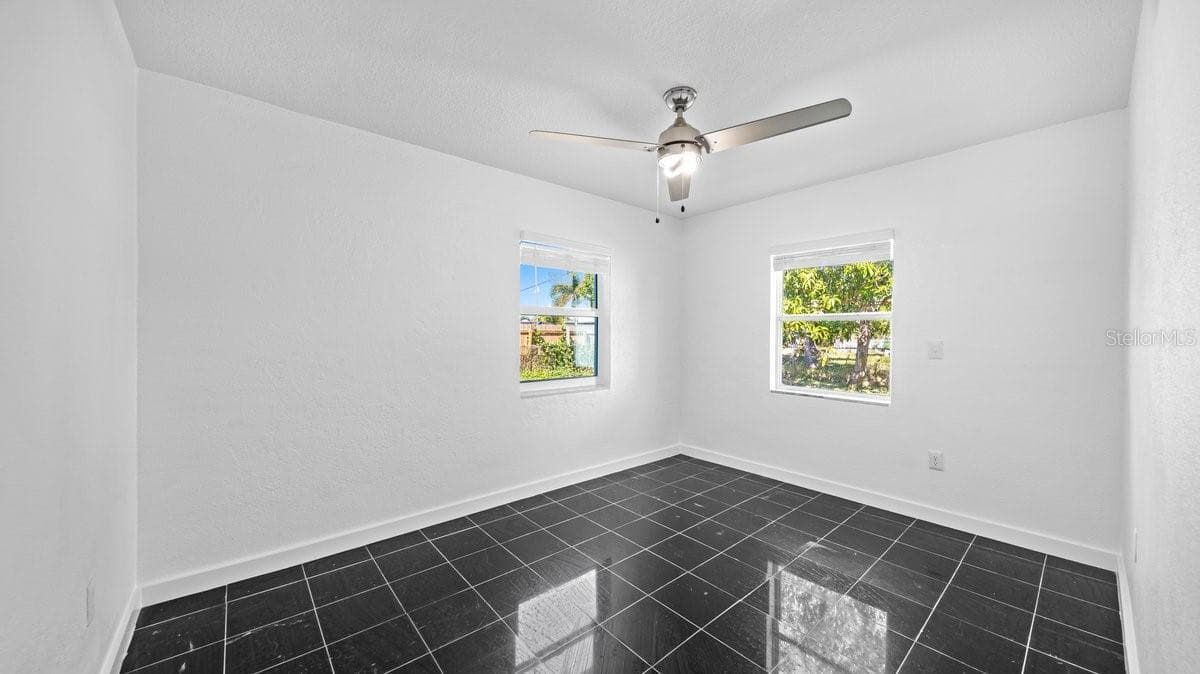 170 POINSETTIA CIRCLE — photo 9 of 17