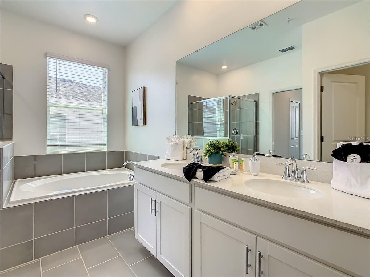 8853 CABOT CLIFFS DRIVE — photo 25 of 41