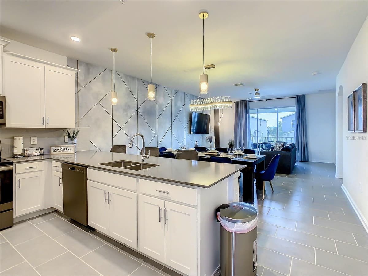 8853 CABOT CLIFFS DRIVE — photo 13 of 41