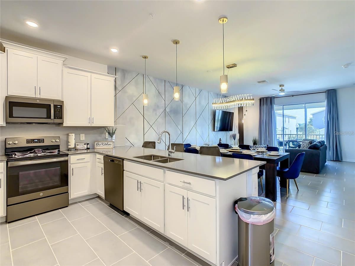 8853 CABOT CLIFFS DRIVE — photo 14 of 41