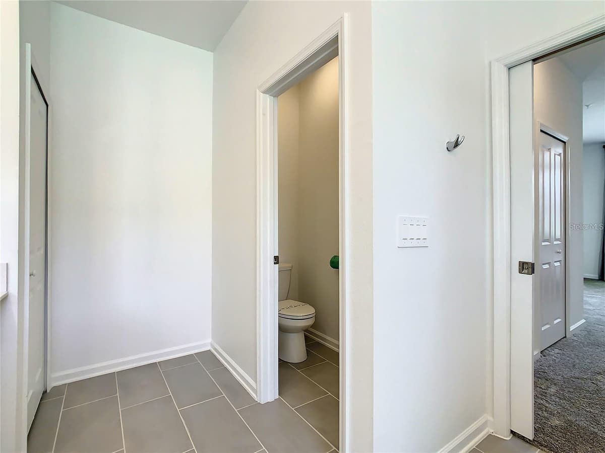 8853 CABOT CLIFFS DRIVE — photo 23 of 41