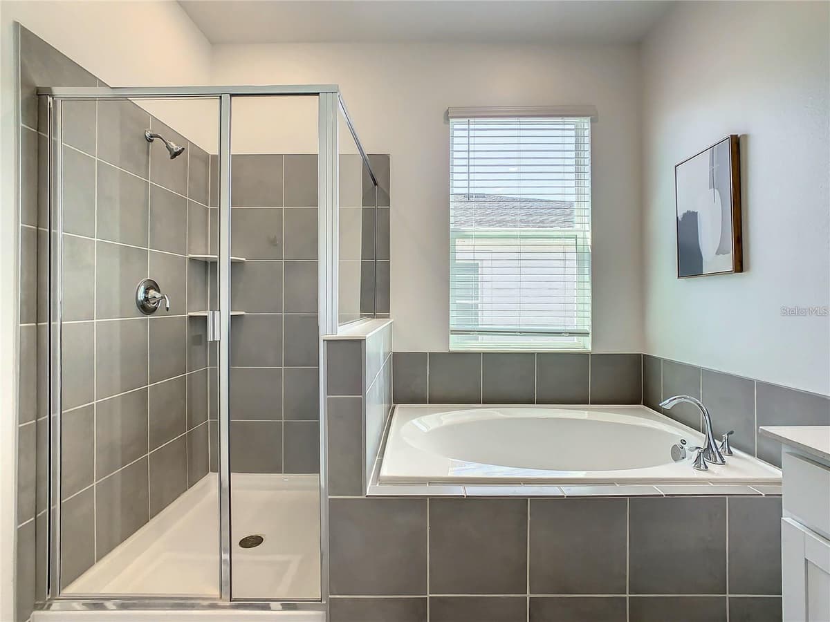 8853 CABOT CLIFFS DRIVE — photo 24 of 41