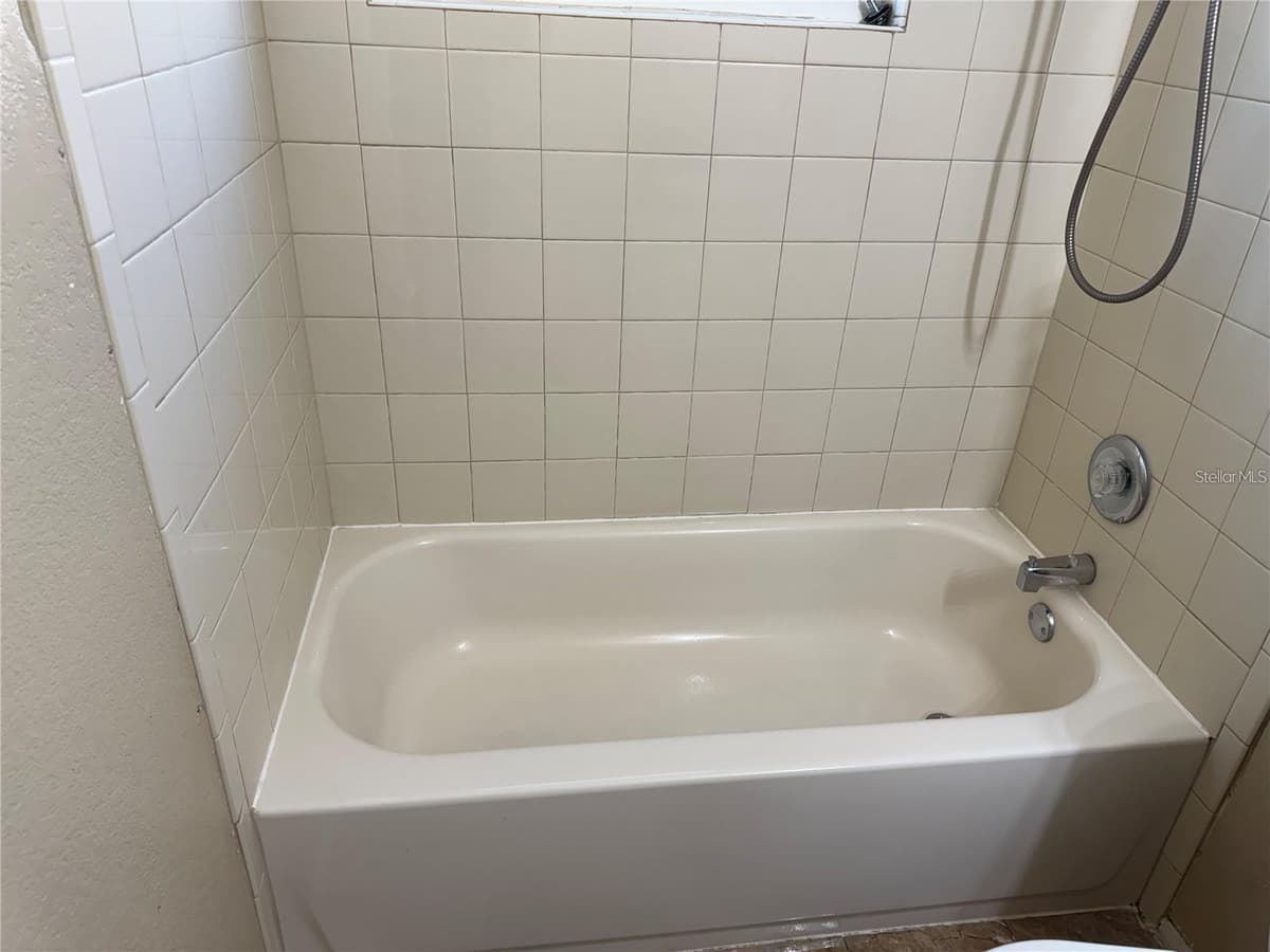 9907 BARLEY CLUB DRIVE — photo 20 of 26